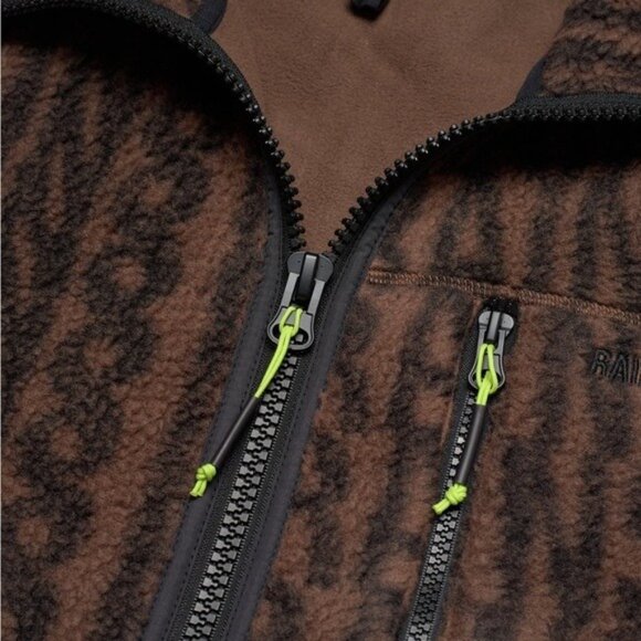 NWT RAINS Heavy Fleece Jacket L Unisex Wood Black Monogram Oversized Boxy - Picture 3 of 12